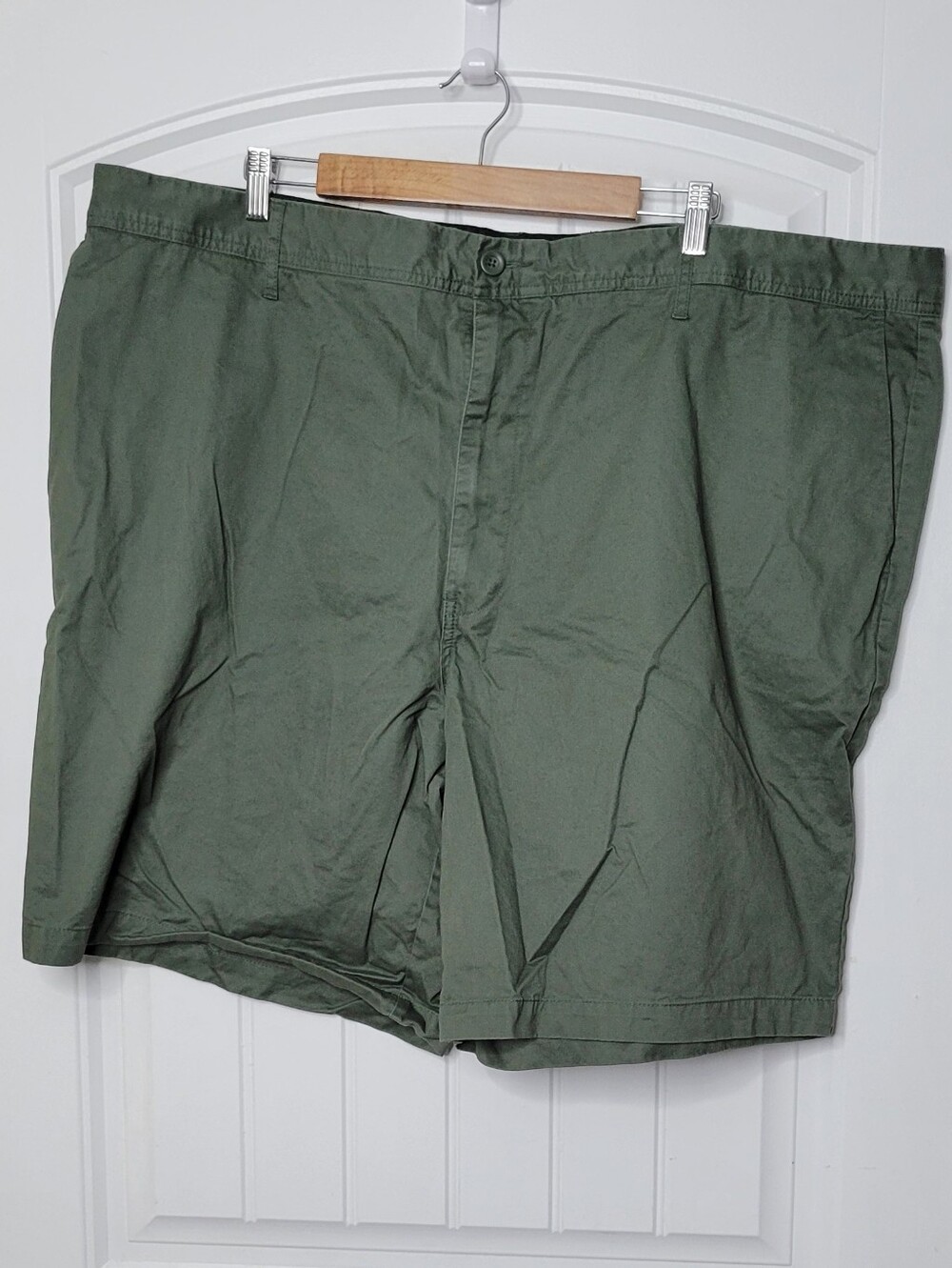 Claiborne Olive Green Flat-Front Men's Shorts